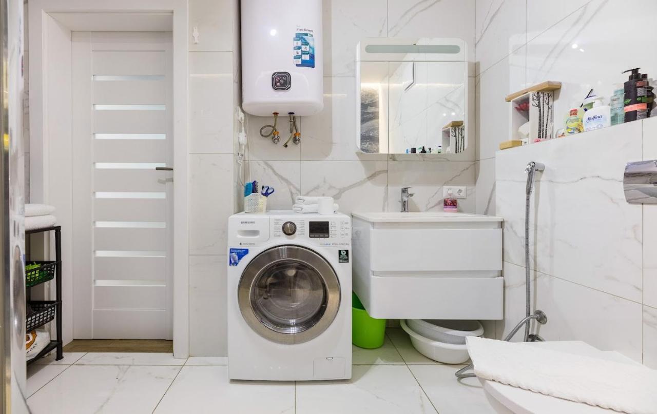Ferienwohnung Квартира У Будинку З Власним Бомбосховищем Біля Жд Вокзалу 50 М2 Kiew Exterior foto